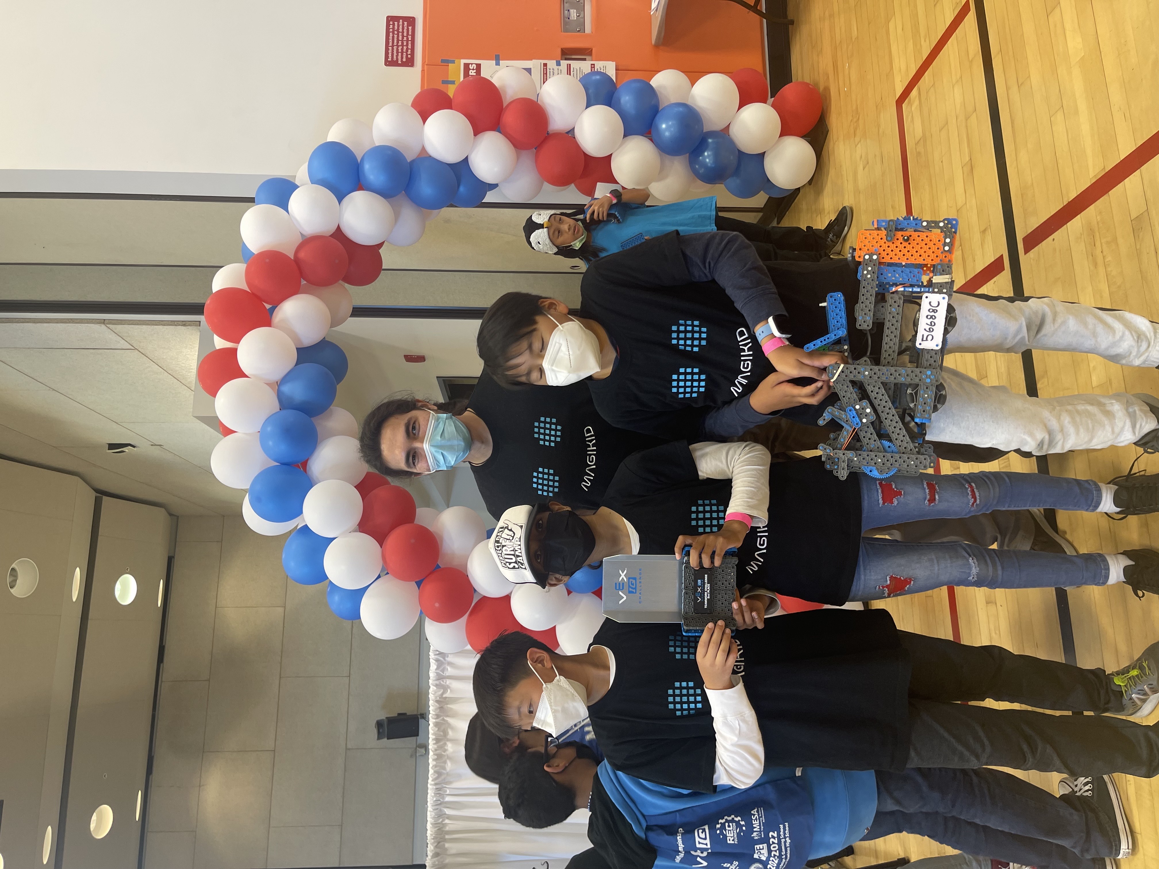 Teacher mentoring students